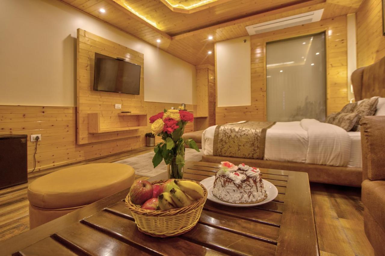 The Holiday Villa Resorts & Spa Manāli Zewnętrze zdjęcie