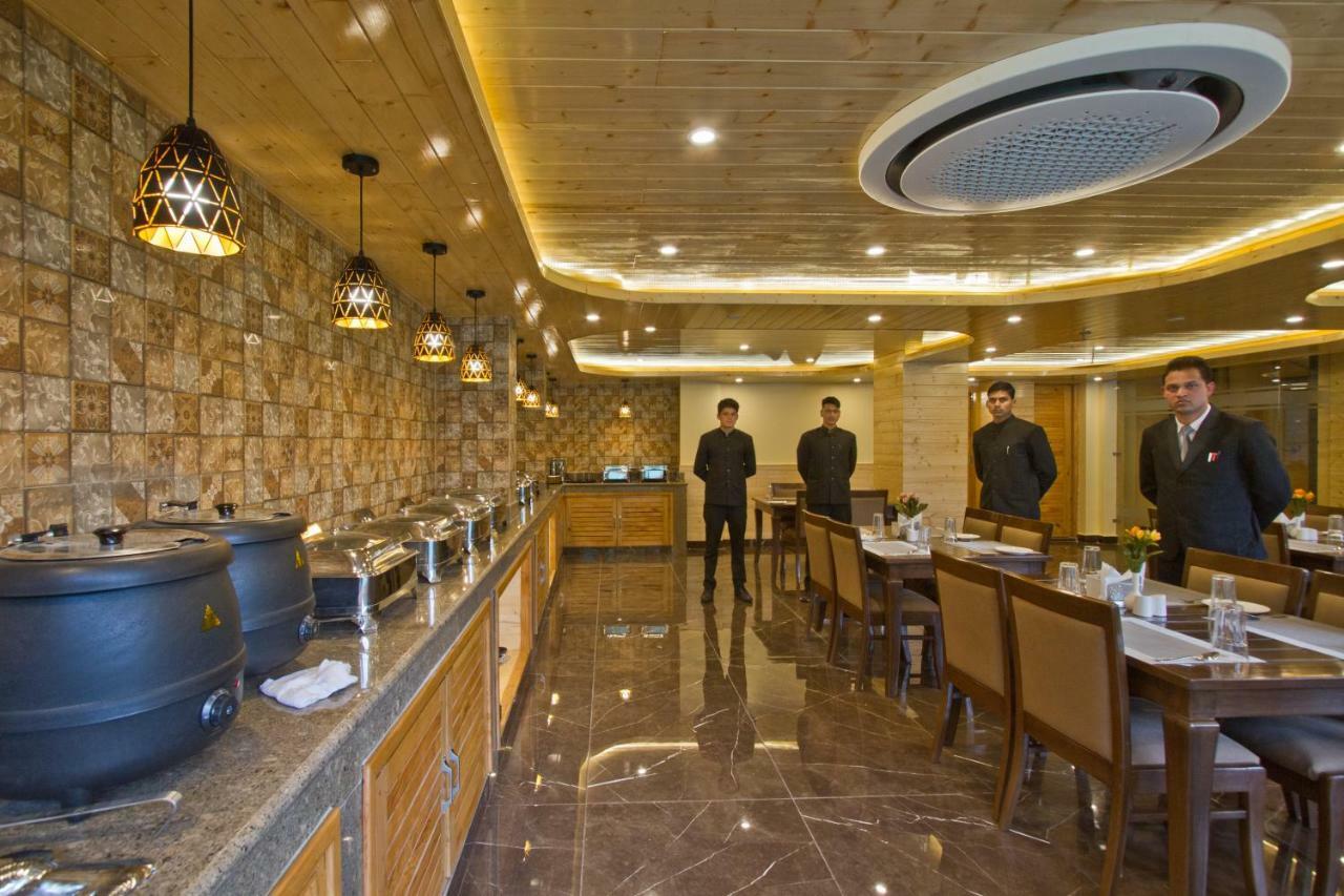 The Holiday Villa Resorts & Spa Manāli Zewnętrze zdjęcie